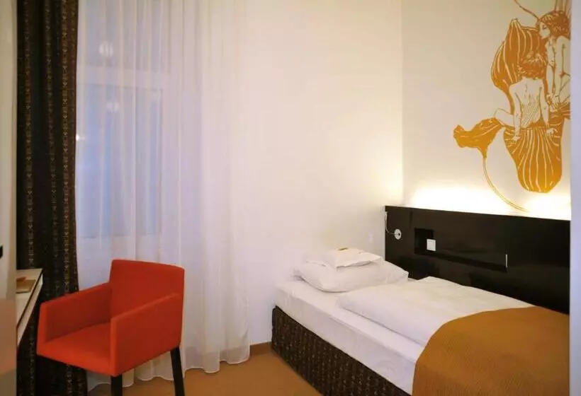 اتاق کلاسیک یک تخته, Alma Boutique
