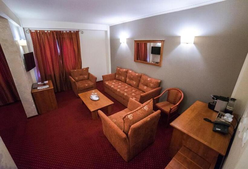 מיטת קינג בסוויטה, Best Western Plus Lido