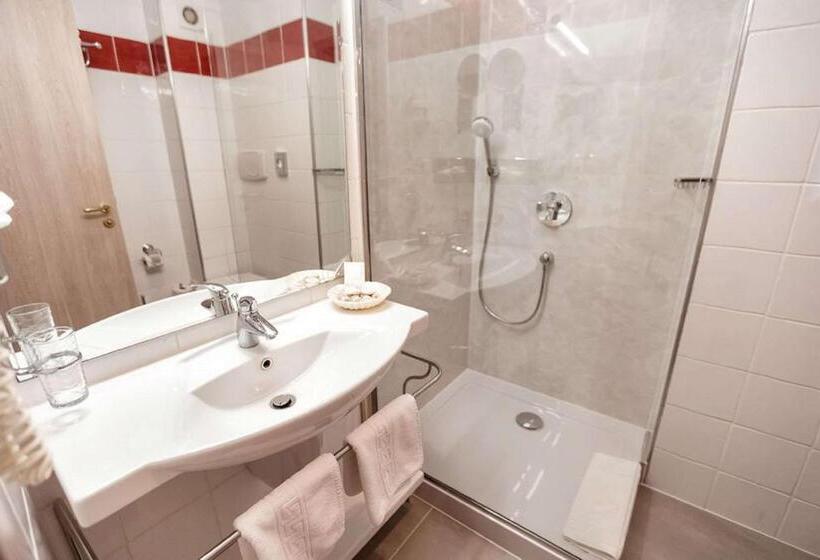 带大床的套房, Best Western Plus Lido