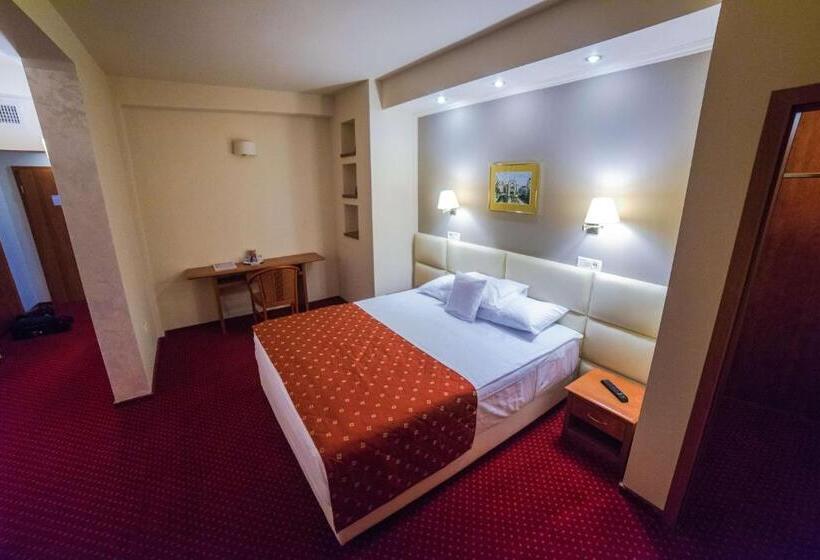 带大床的套房, Best Western Plus Lido