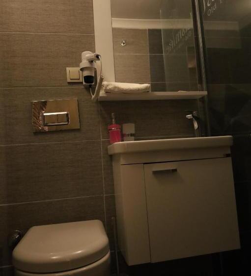 اتاق اکونومی یک تخته, Blue Sea Garden