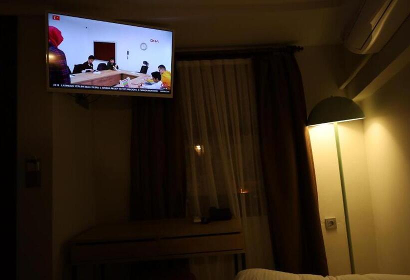 اتاق اکونومی یک تخته, Blue Sea Garden