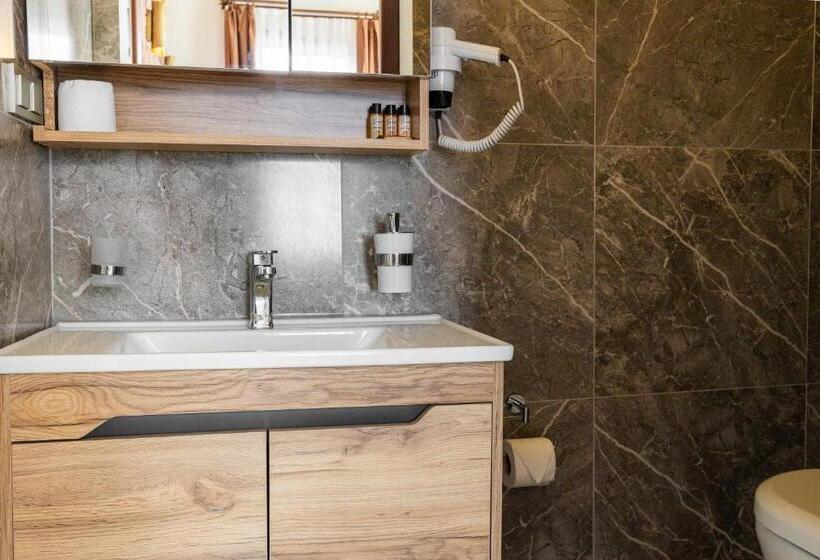 اتاق استاندارد با تخت بزرگ, Blue Sea Garden