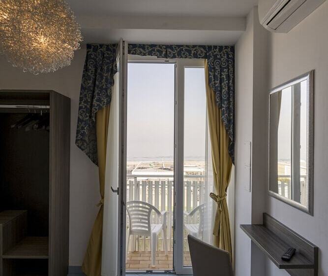 חדר סטנדרט נוף לים, Centrale