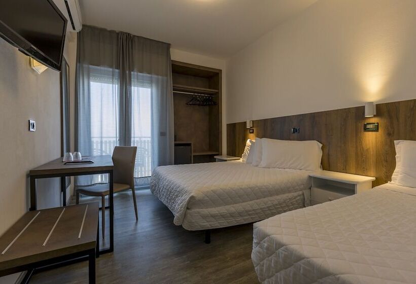 Triple Room Sea View, Centrale