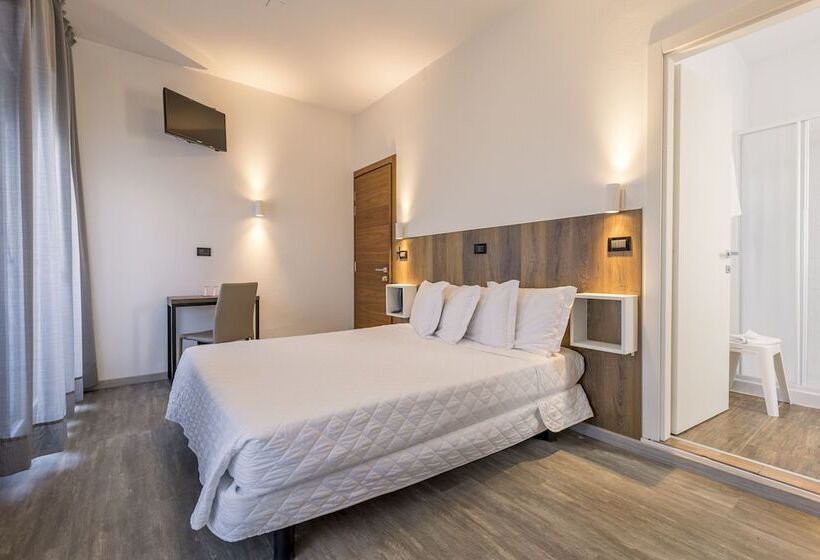 חדר סטנדרט לארבעה נוף לים, Centrale