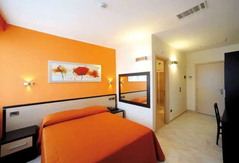 غرفة قياسية, Cristina