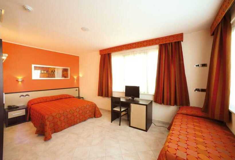 חדר סטנדרט לשלושה, Cristina