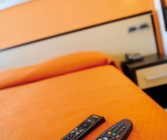 חדר סטנדרט יחיד, Cristina