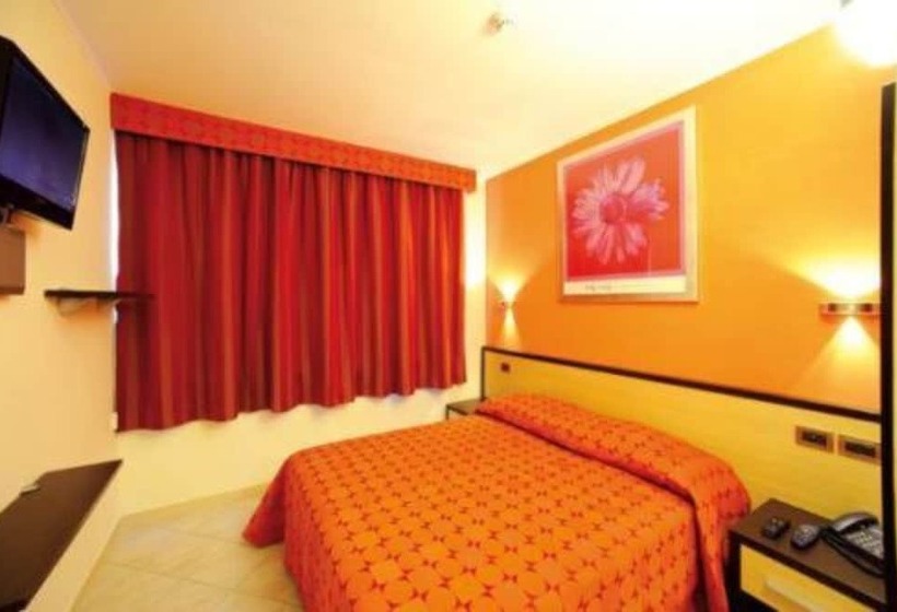 חדר סטנדרט יחיד, Cristina