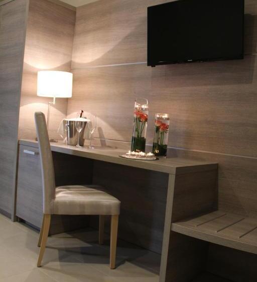 חדר סופריור לשלושה, Delle Canne