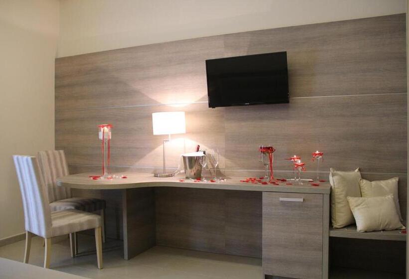 סוויטת ג'וניור נוף לים, Delle Canne