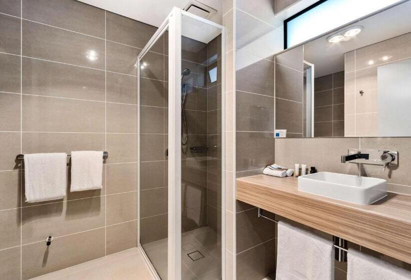 スタンダードルーム, Foreshore