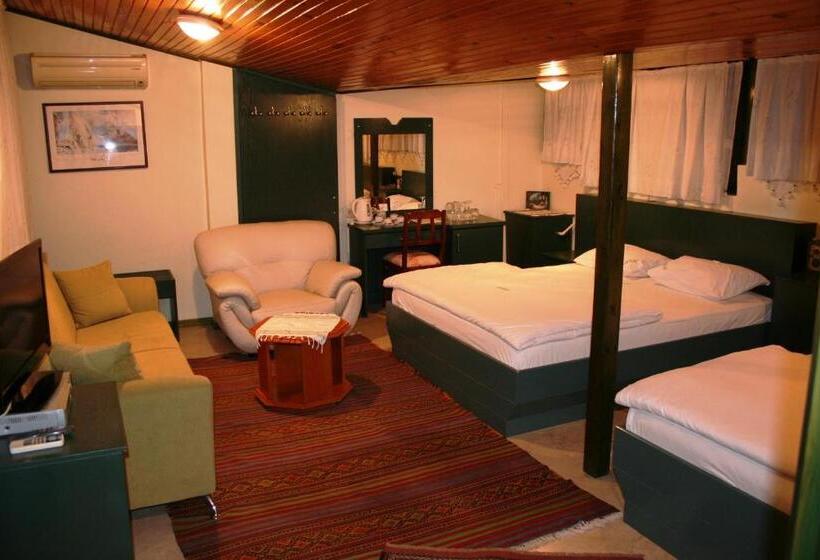 اتاق استاندارد چهار تخته, Hal Tur