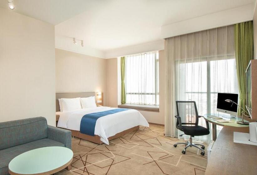 חדר סופריור עם מיטת קינג, Holiday Inn Express Chengdu West Gate By Ihg