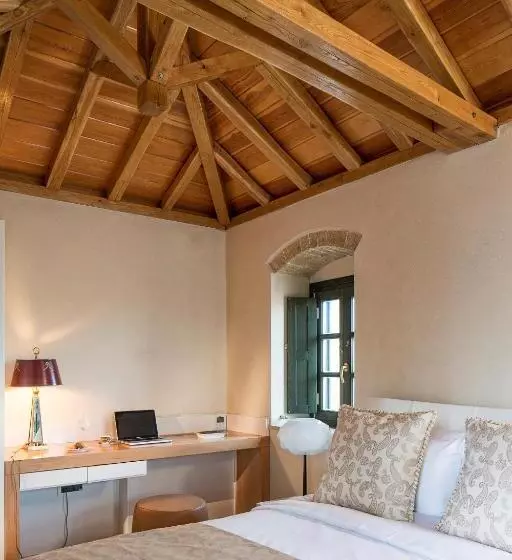 ジュニアスイート, Moni Emvasis Luxury Suites