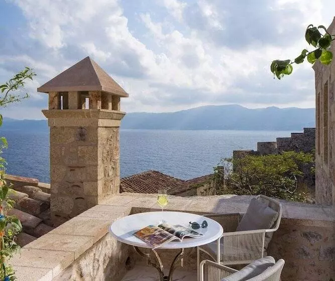 オーシャンビュージュニアスイート, Moni Emvasis Luxury Suites