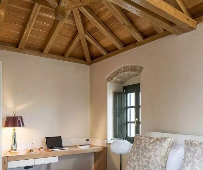 オーシャンビュージュニアスイート, Moni Emvasis Luxury Suites