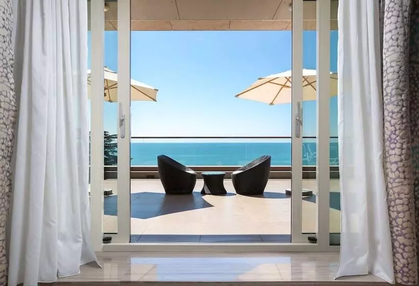 オーシャンビュースイート, Swissôtel Resort Sochi Kamelia