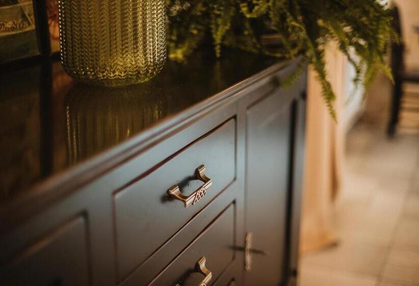 سوییت, Masseria Baroni Nuovi