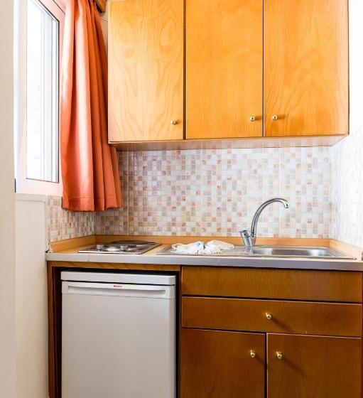 标准工作室, Summer Memories Apart