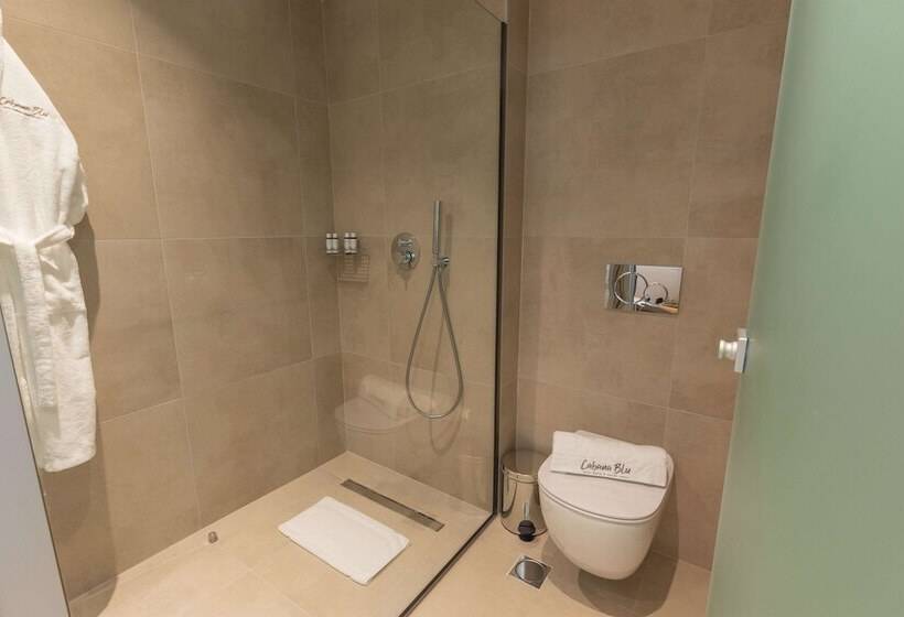 片側に海が見えるデラックスルーム, Cabana Blu Hotel & Suites