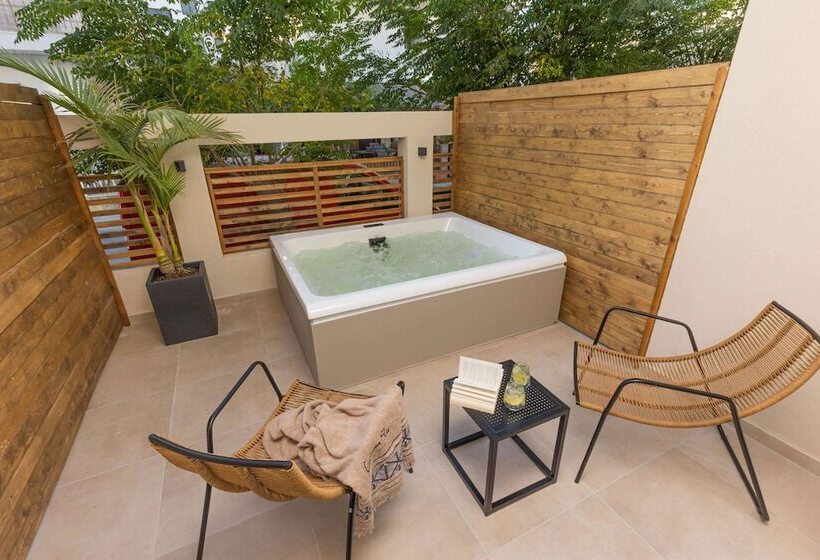 ガーデンビューデラックスルーム, Cabana Blu Hotel & Suites