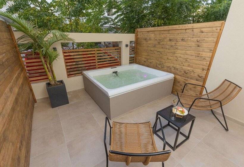 ガーデンビューデラックスルーム, Cabana Blu Hotel & Suites