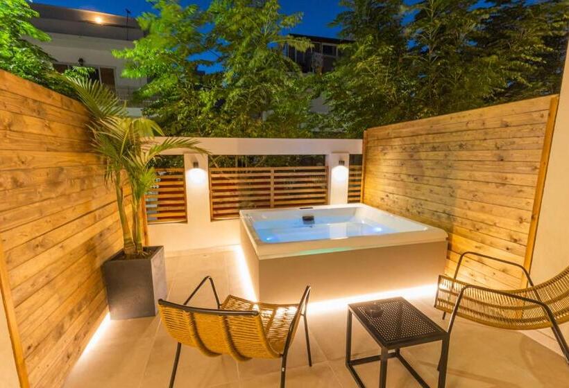 ガーデンビューデラックスルーム, Cabana Blu Hotel & Suites