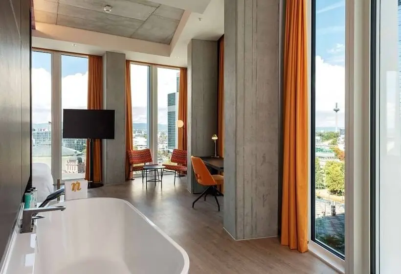 景色の見えるジュニアスイート, Nhow Frankfurt