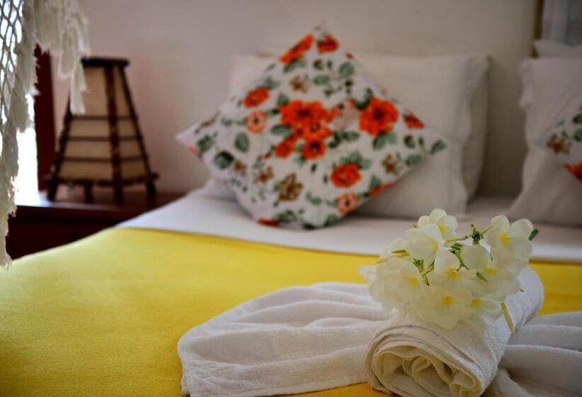 سوییت سوپریور, Pousada Enseada Dos Golfinhos