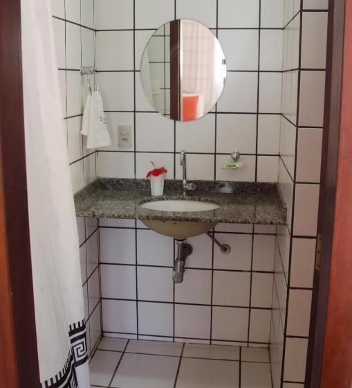 سوییت لوکس, Pousada Enseada Dos Golfinhos