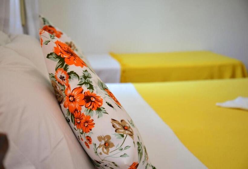 سوییت, Pousada Enseada Dos Golfinhos