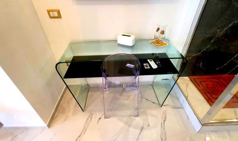 Suite z Hydromasażem, Ercolano Luxury Suite