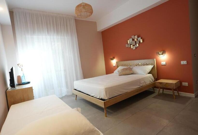 اتاق کلاسیک سه تخته, Ross Family Suites
