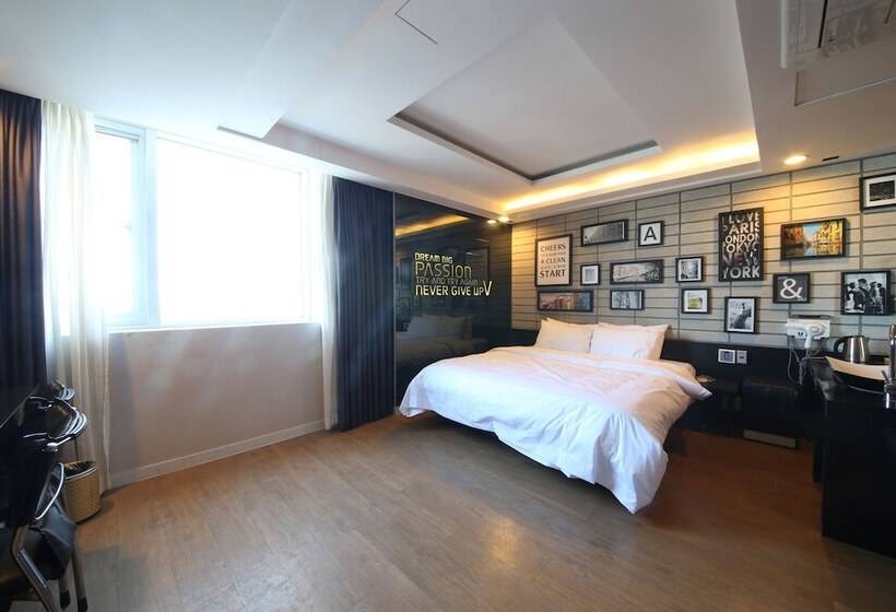 豪华房间, Moonbay