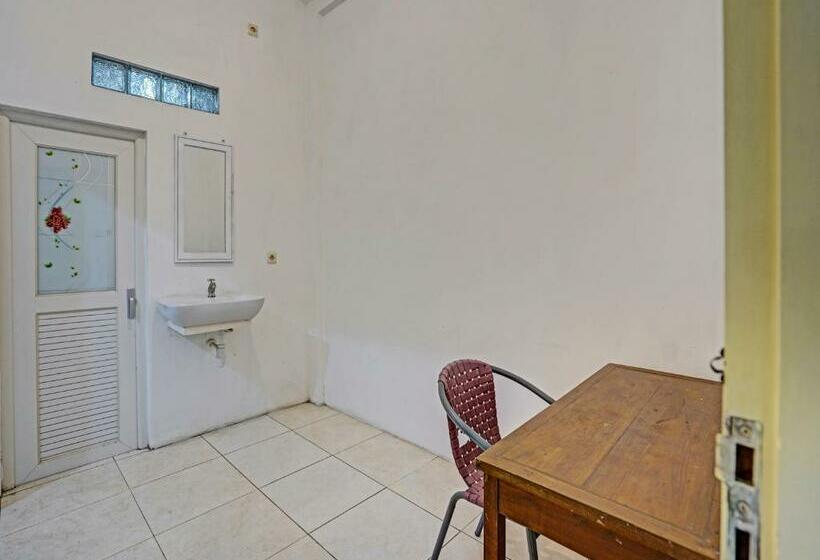 חדר סטנדרט, Spot On 90943 Mochi 88 Homestay