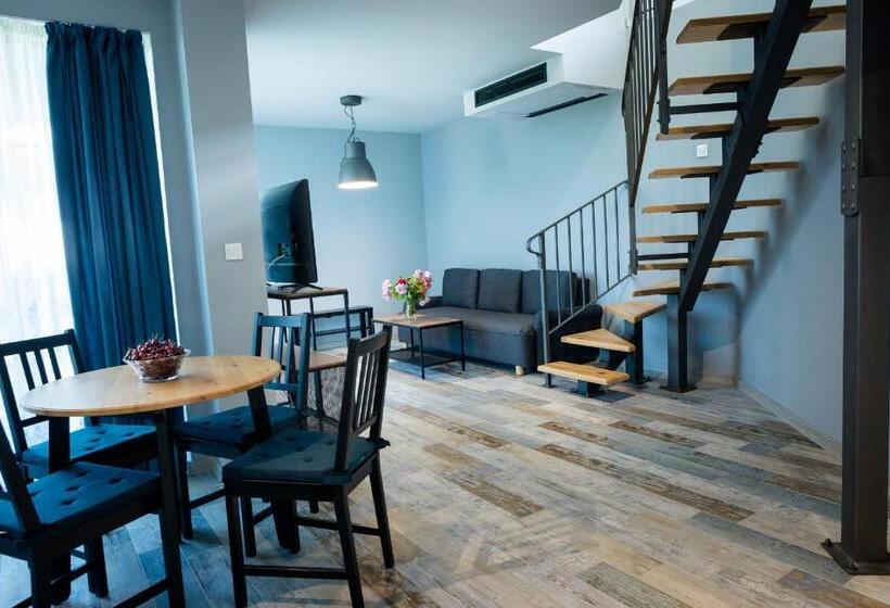 ドゥプレックスルーム, Luxury Apartment Vodolei