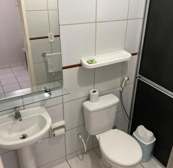 经济房, Pousada Lá Na Praia