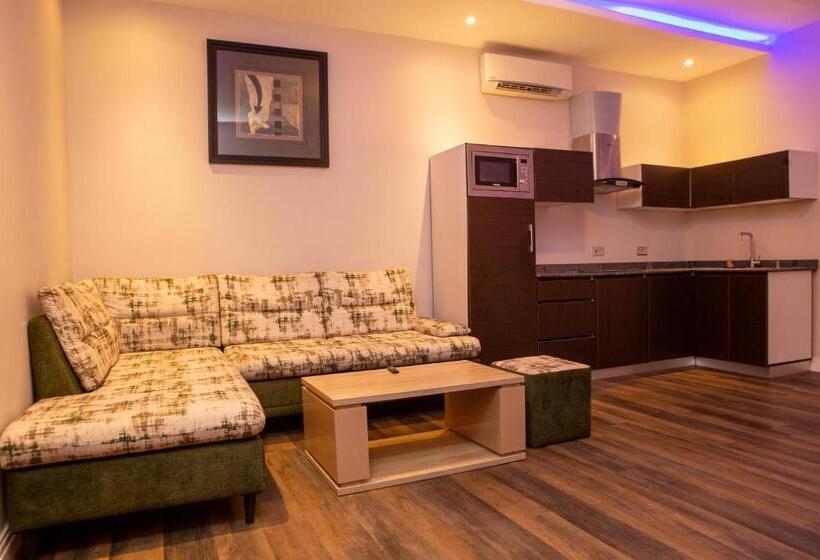 آپارتمان 1 خوابه, Riivana Tavern