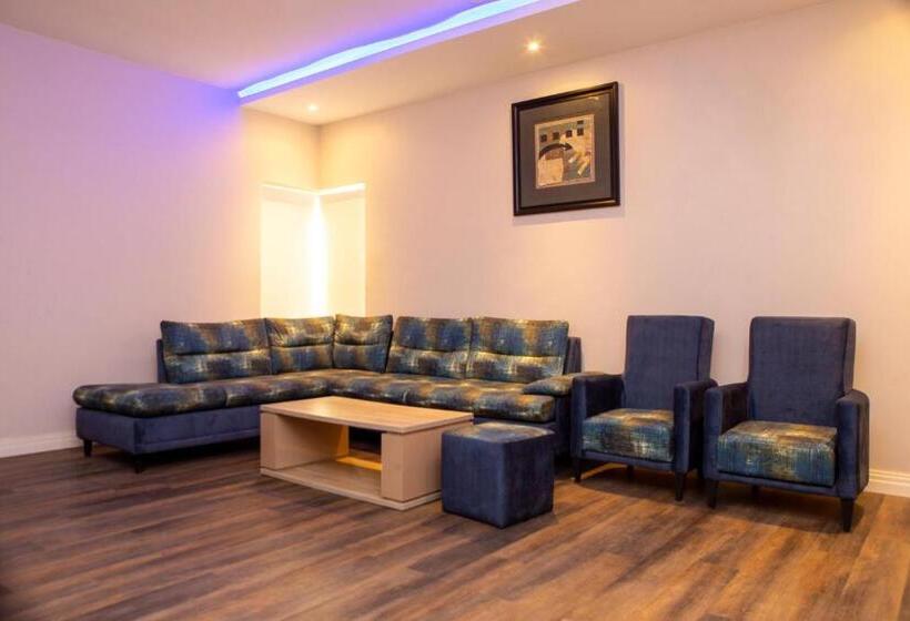 آپارتمان 1 خوابه, Riivana Tavern