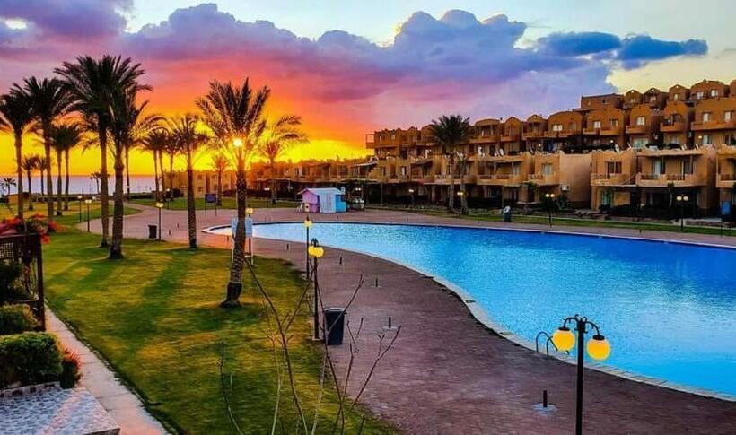 کلبه ییلاقی, Stella Di Mare Sea View Amazing Two Bedrooms Standalone Chalet Families Only