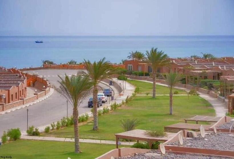 کلبه ییلاقی, Stella Di Mare Sea View Amazing Two Bedrooms Standalone Chalet Families Only