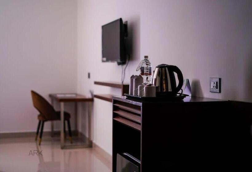 스위트 킹사이즈 침대, Ark Hotel And Convention Centre