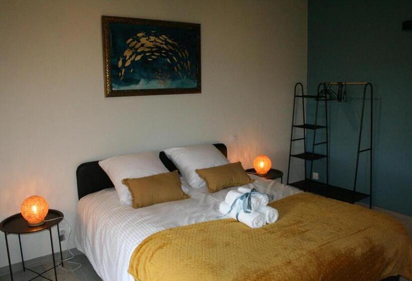 Номер Стандарт Вид на Сад, Domaine Castetbieilh