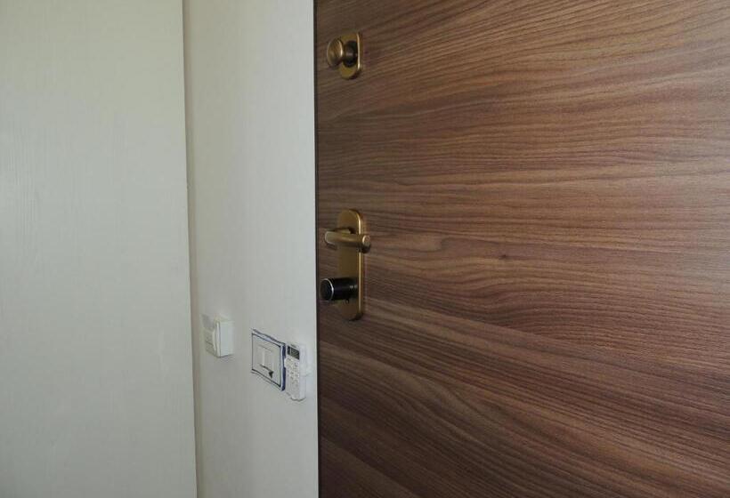 غرفة قياسية, Tenute Efis