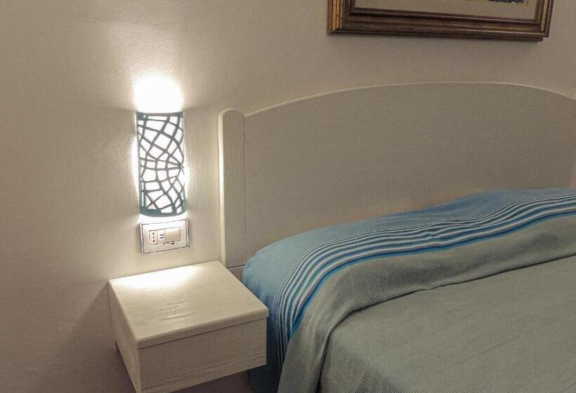 غرفة قياسية لذوى الاحتياجات الخاصة, Tenute Efis