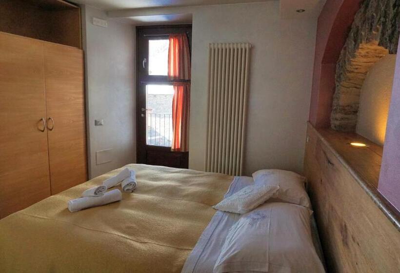 Номер Стандарт Вид на Горы, Pensione Albergo Diffuso Ceaglio Valle Maira