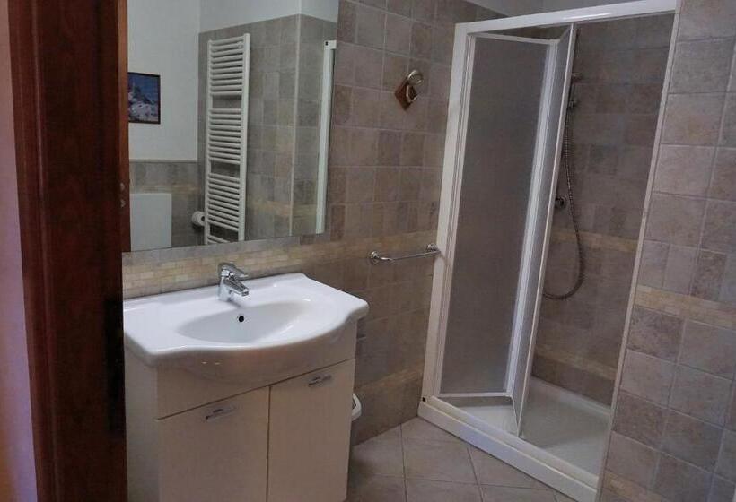 マウンテンビュースタンダードルーム, Pensione Albergo Diffuso Ceaglio Valle Maira