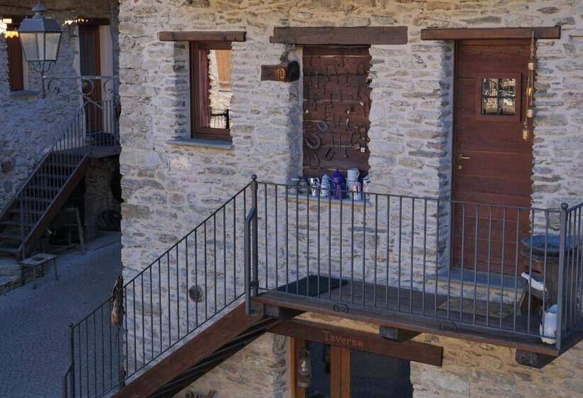 景色の見えるトリプルスタンダードルーム, Pensione Albergo Diffuso Ceaglio Valle Maira